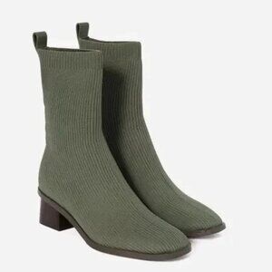 Everlane The High-Ankle Glove Boots Pull-On In ReKnit Caper Green Size 8.5 EUC